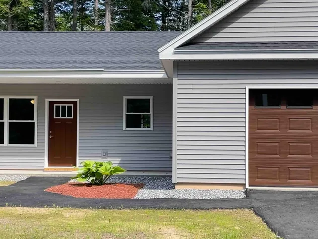 $499,999 | 3 Milligan Circle, Oxford, ME 04270