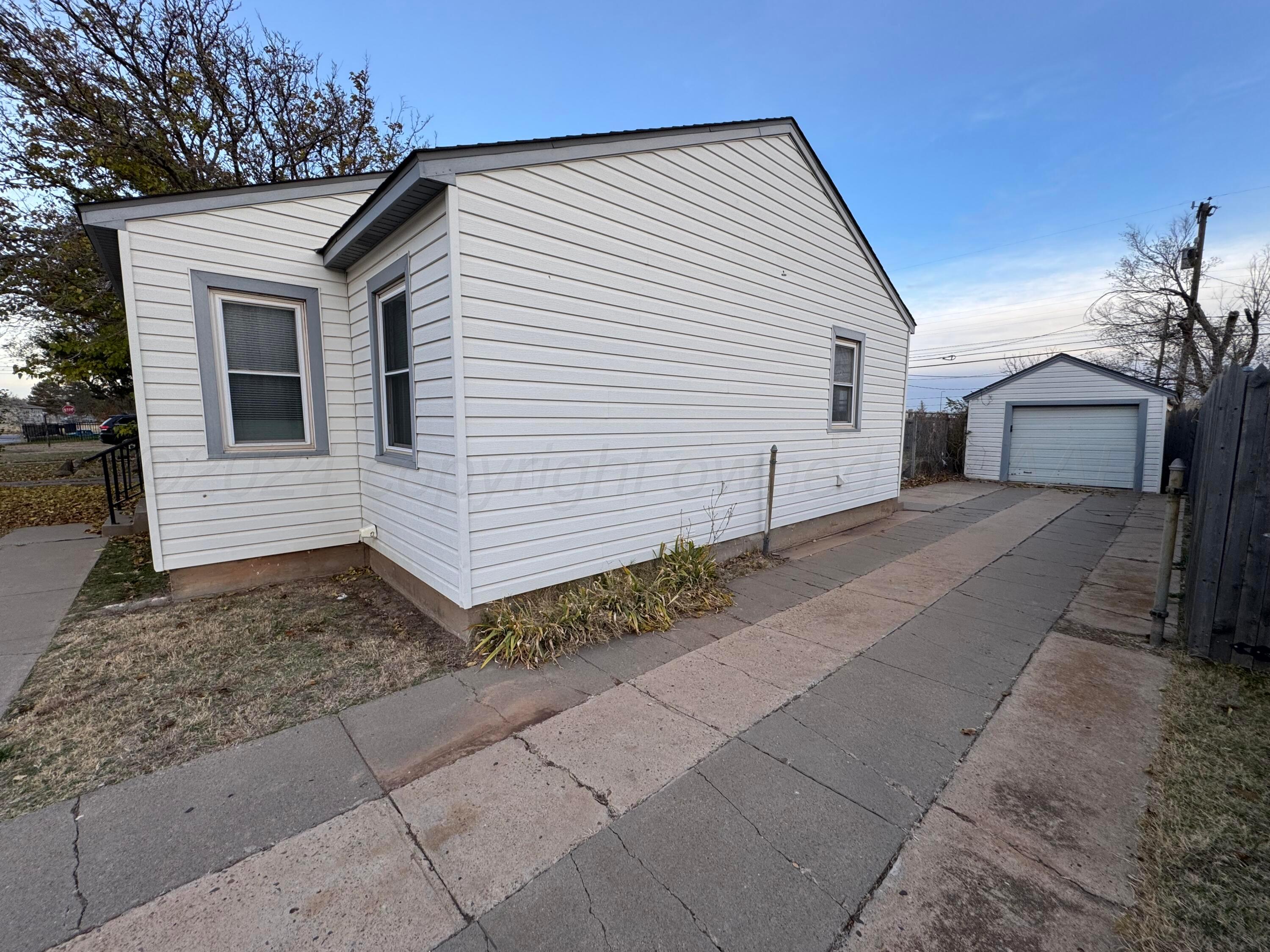 426 Arch Terrace Amarillo, TX 79106 - Photo 4 of 21 West side