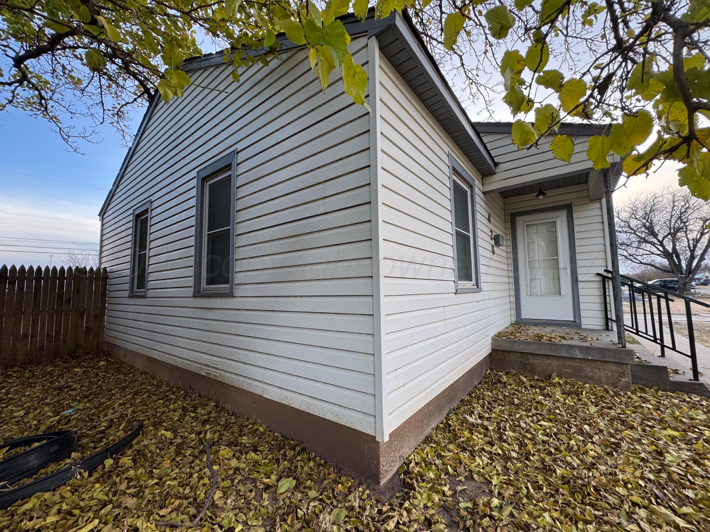 426 Arch Terrace Amarillo, TX 79106 - Photo 5 of 21 East side