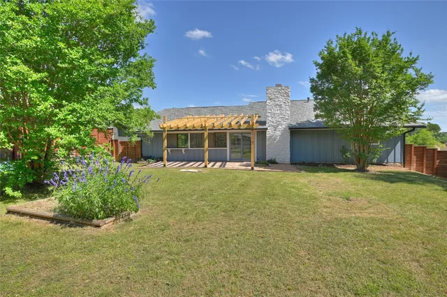 $575,000 | 6430 Bridgewater Drive, Austin, TX 78723
