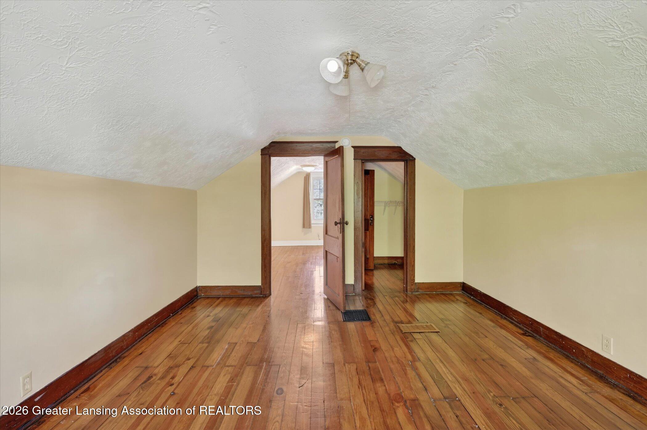 702 East Cavanaugh Road Lansing, MI 48910 - Photo 27 of 41 27-702E-Cavanaugh-Rd-Windowstill