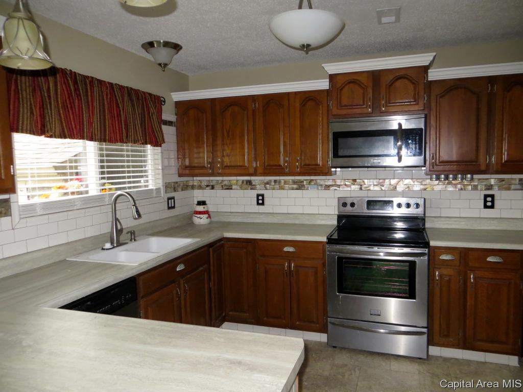 3 Trailridge Lane Springfield, IL 62704 - Photo 6 of 17 Gallery Image 6