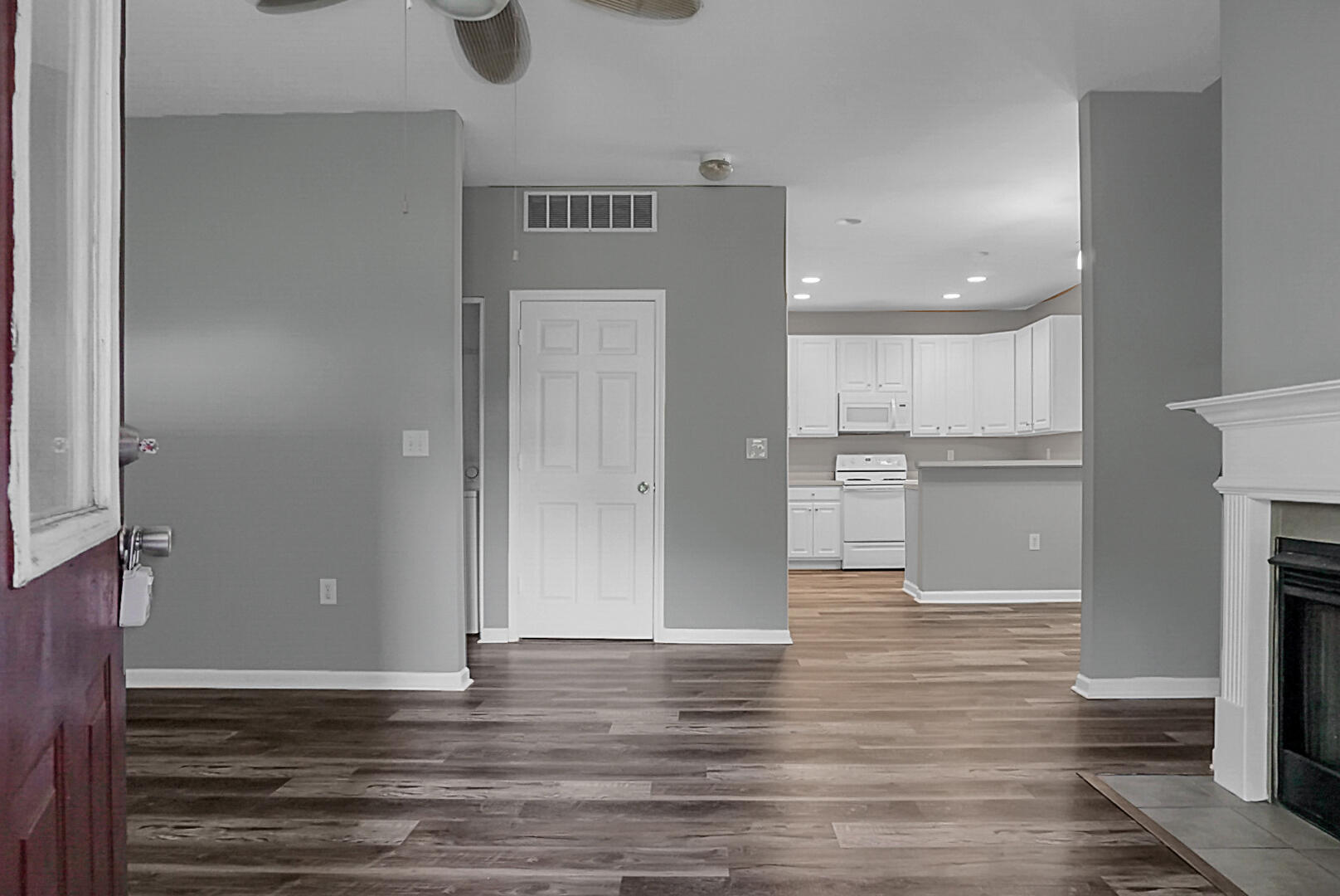 3102 Mariners Way Moncks Corner, SC 29461 - Photo 4 of 37 DSC00522