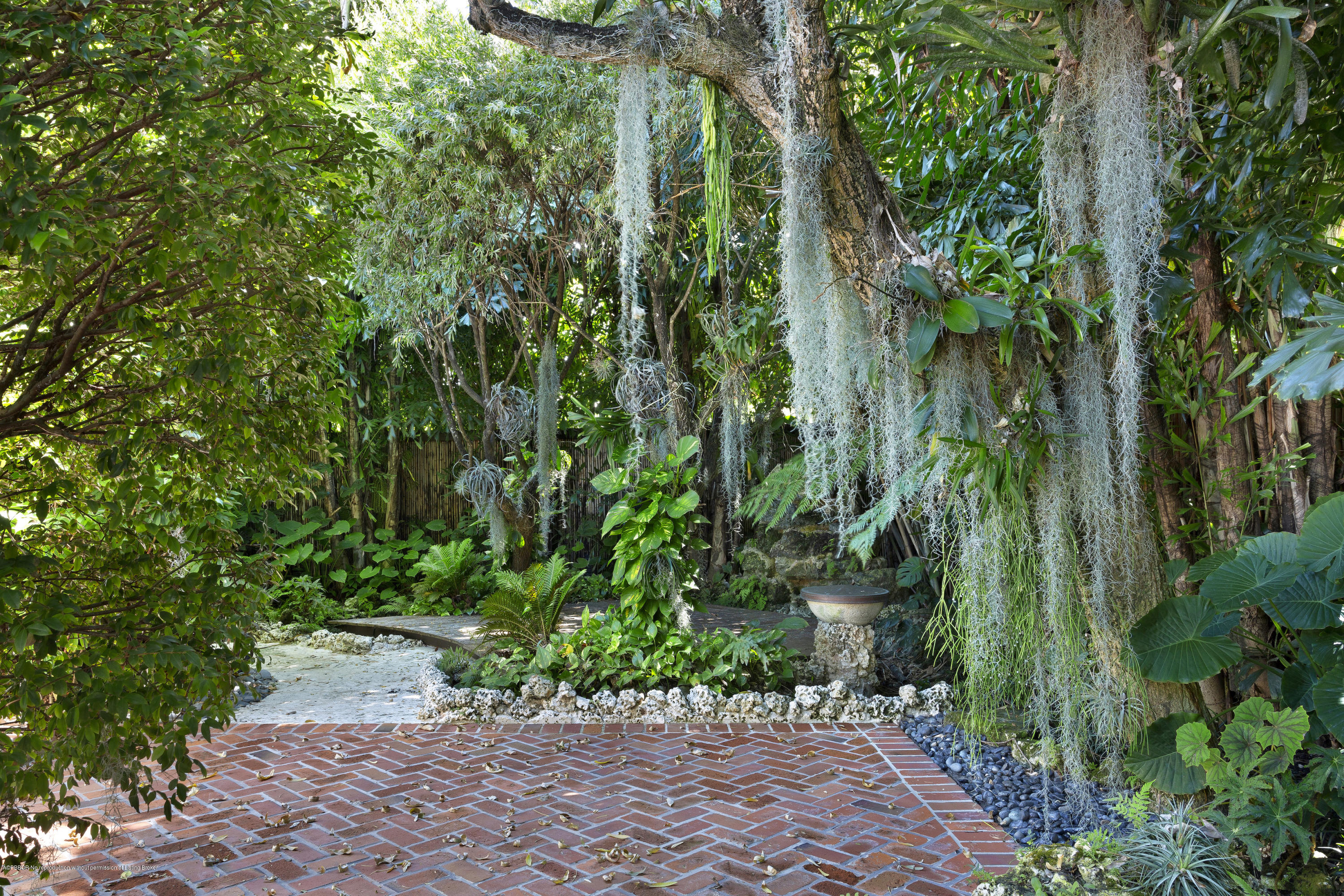 140 Seagate Road Palm Beach, FL 33480 - Photo 18 of 24 GARDEN DETAIL