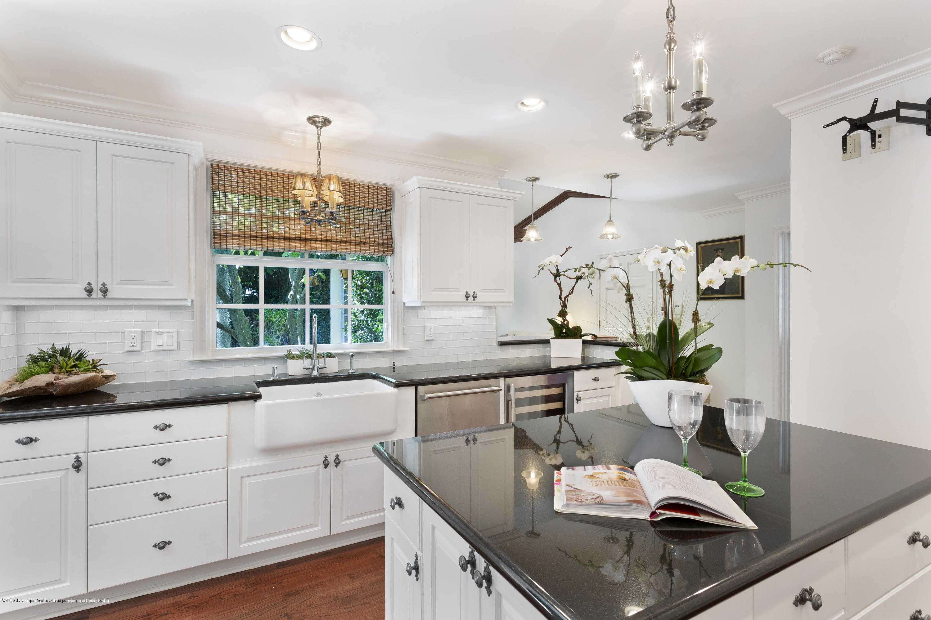 140 Seagate Road Palm Beach, FL 33480 - Photo 8 of 24 KITCHEN