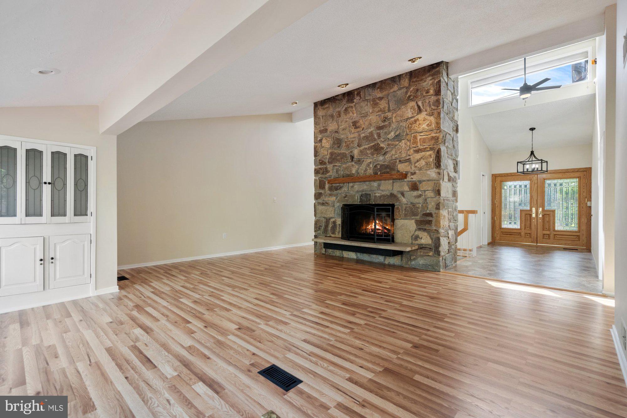 1418 Wolftrap Run Road Vienna, VA 22182 - Photo 8 of 69 Gallery Image 8