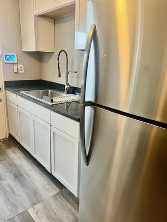 a close view of sink and tap
