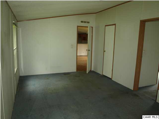 480 Coles Creek Road New Canton, VA 23123 - Photo 14 of 17 Gallery Image 14