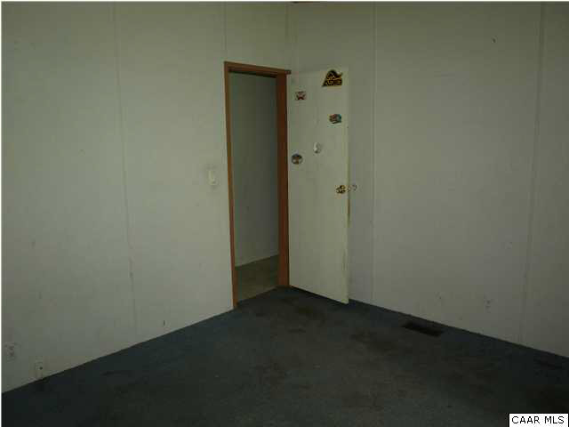 480 Coles Creek Road New Canton, VA 23123 - Photo 8 of 17 Gallery Image 8