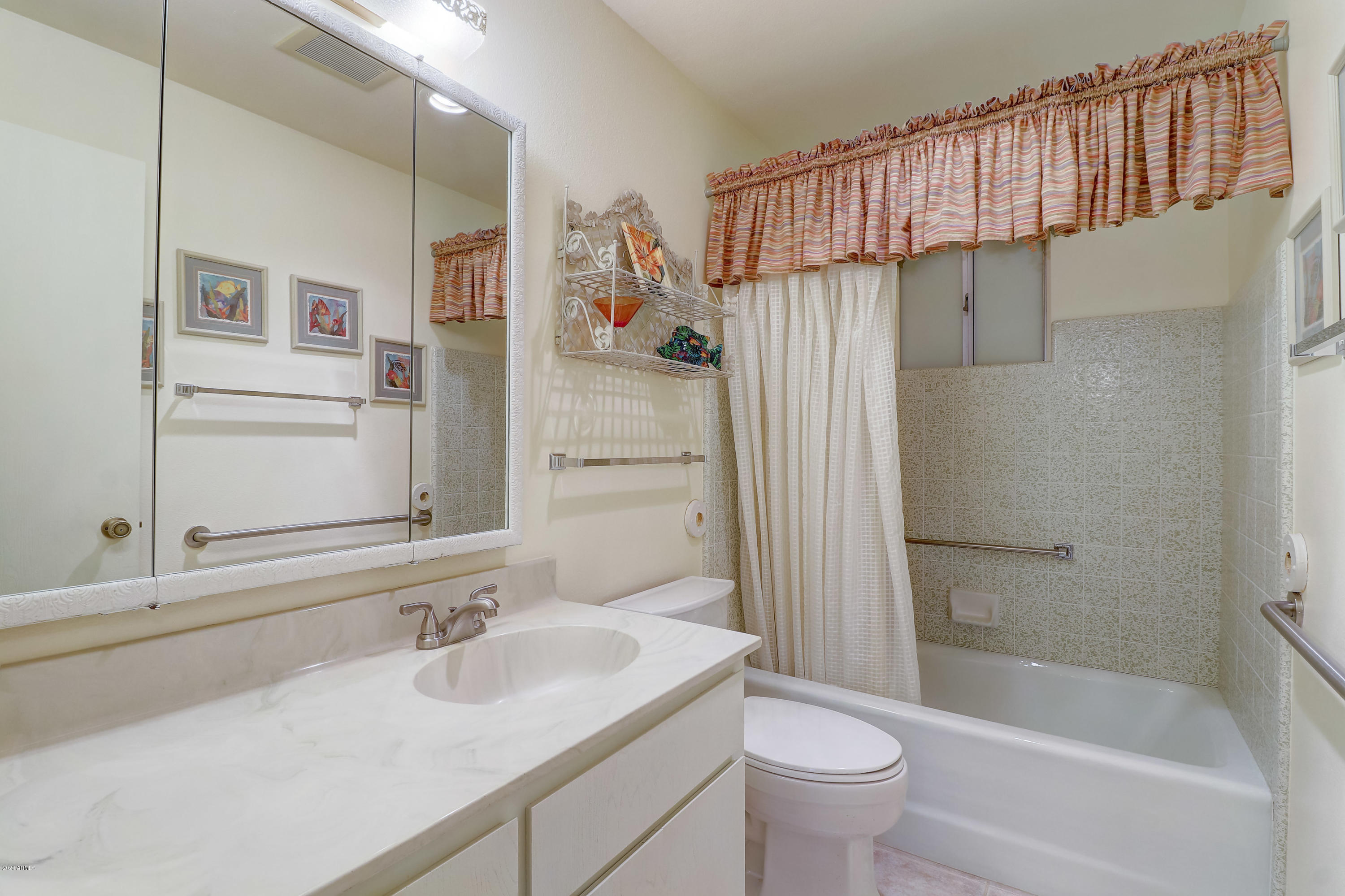924 South Rochester Mesa, AZ 85206 - Photo 21 of 31 Guest Bath