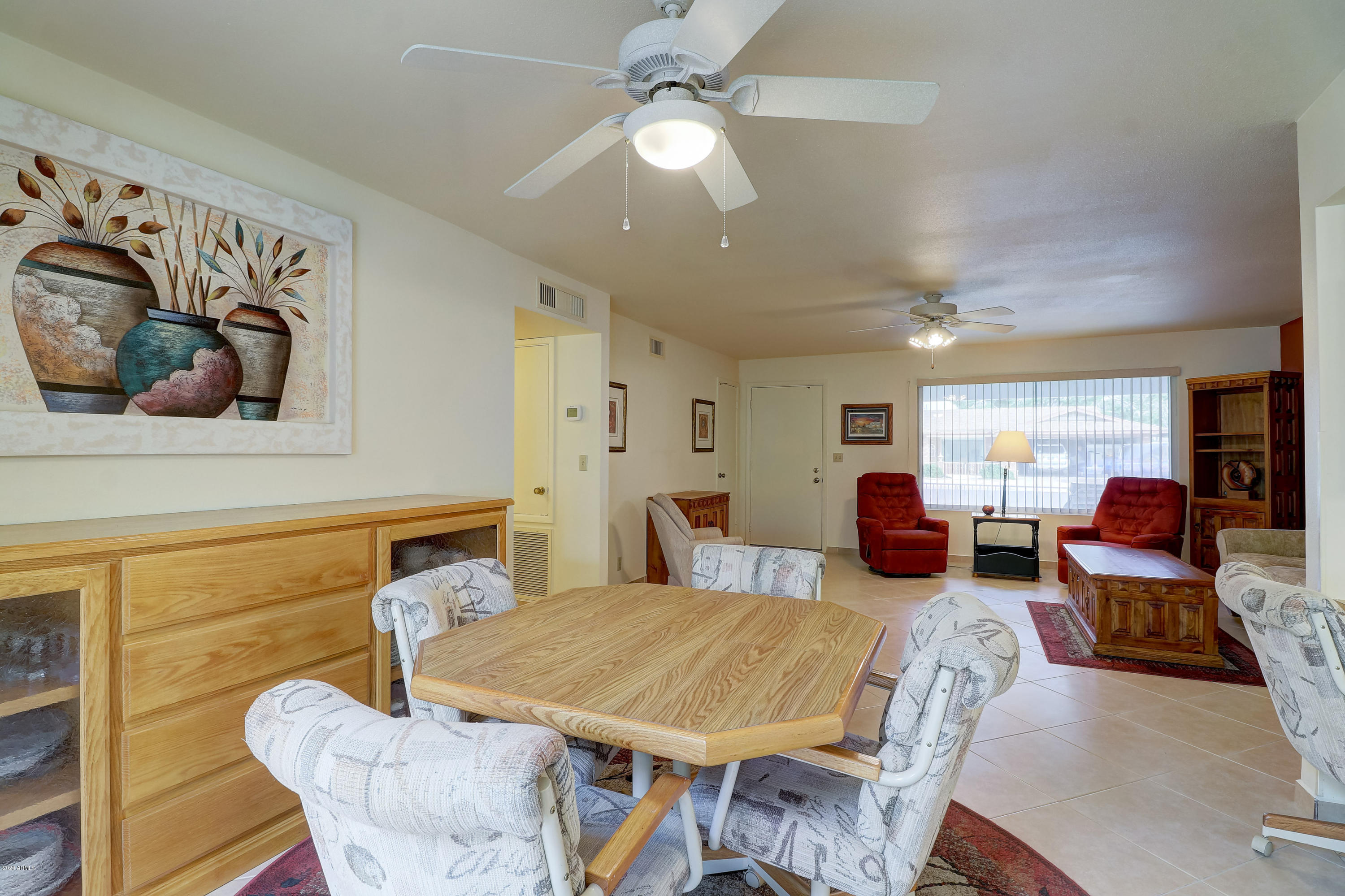 924 South Rochester Mesa, AZ 85206 - Photo 6 of 31 Dining to Living Room