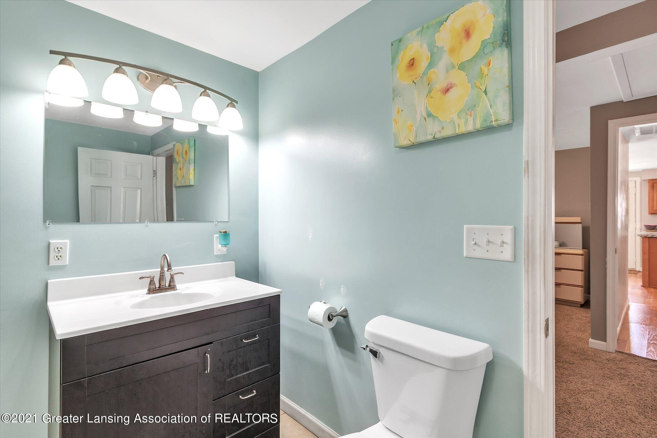 1021 Westfield Road Lansing, MI 48917 - Photo 33 of 42 33-1021-Westfield-Rd-WindowStill-Real-Es