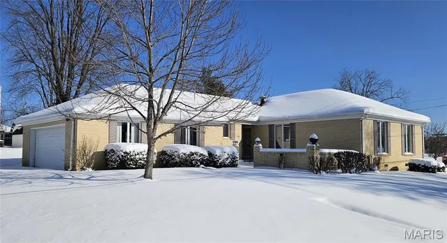 $179,900 | 300 West 1st Street, Salem, MO 65560