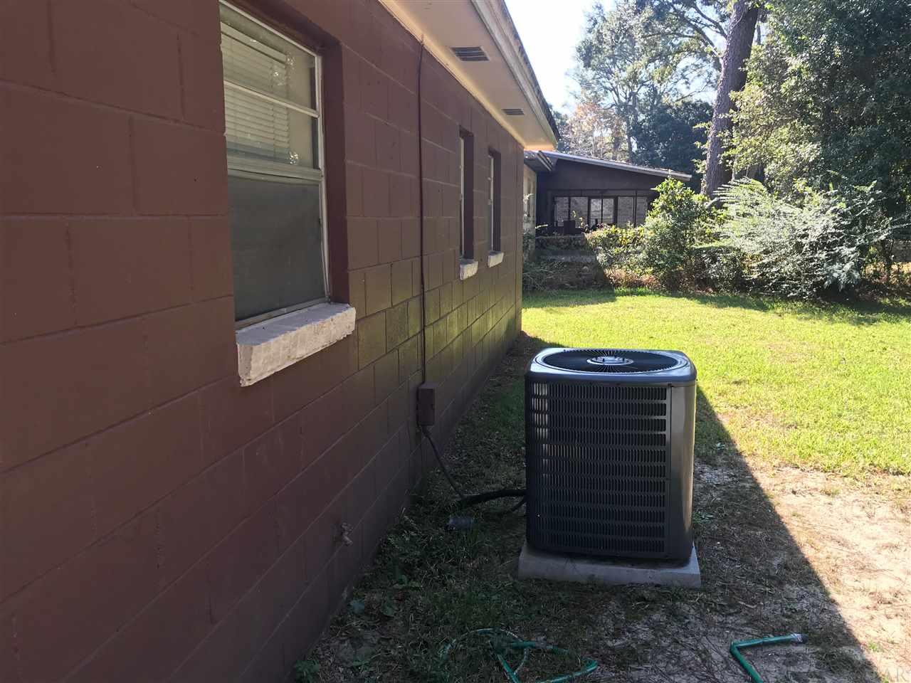 6845 Northeast Oakfield Road Pensacola, FL 32503 - Photo 11 of 12