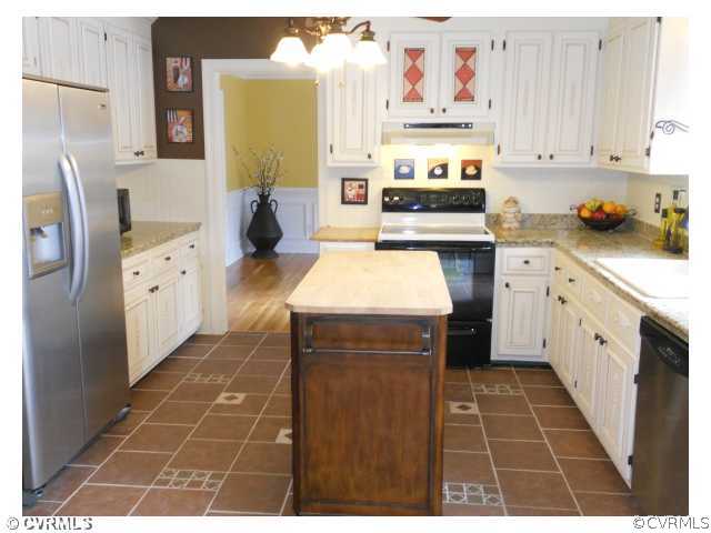 1687 Robindale Road Richmond, VA 23235 - Photo 5 of 12 Kitchen