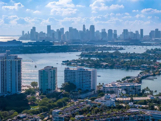 $1,200,000 | 3 Island Avenue, Unit 10D, Miami Beach, FL 33139