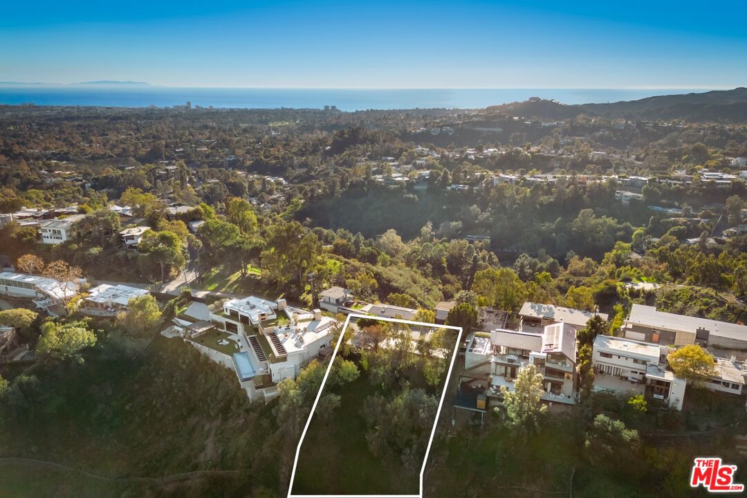 1128 North Tigertail Road Los Angeles, CA 90049 - Photo 7 of 7 view of city and mountain