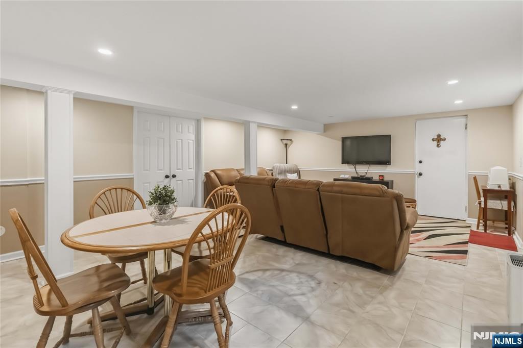 63 Valley Road Butler, NJ 07405 - Photo 24 of 33
