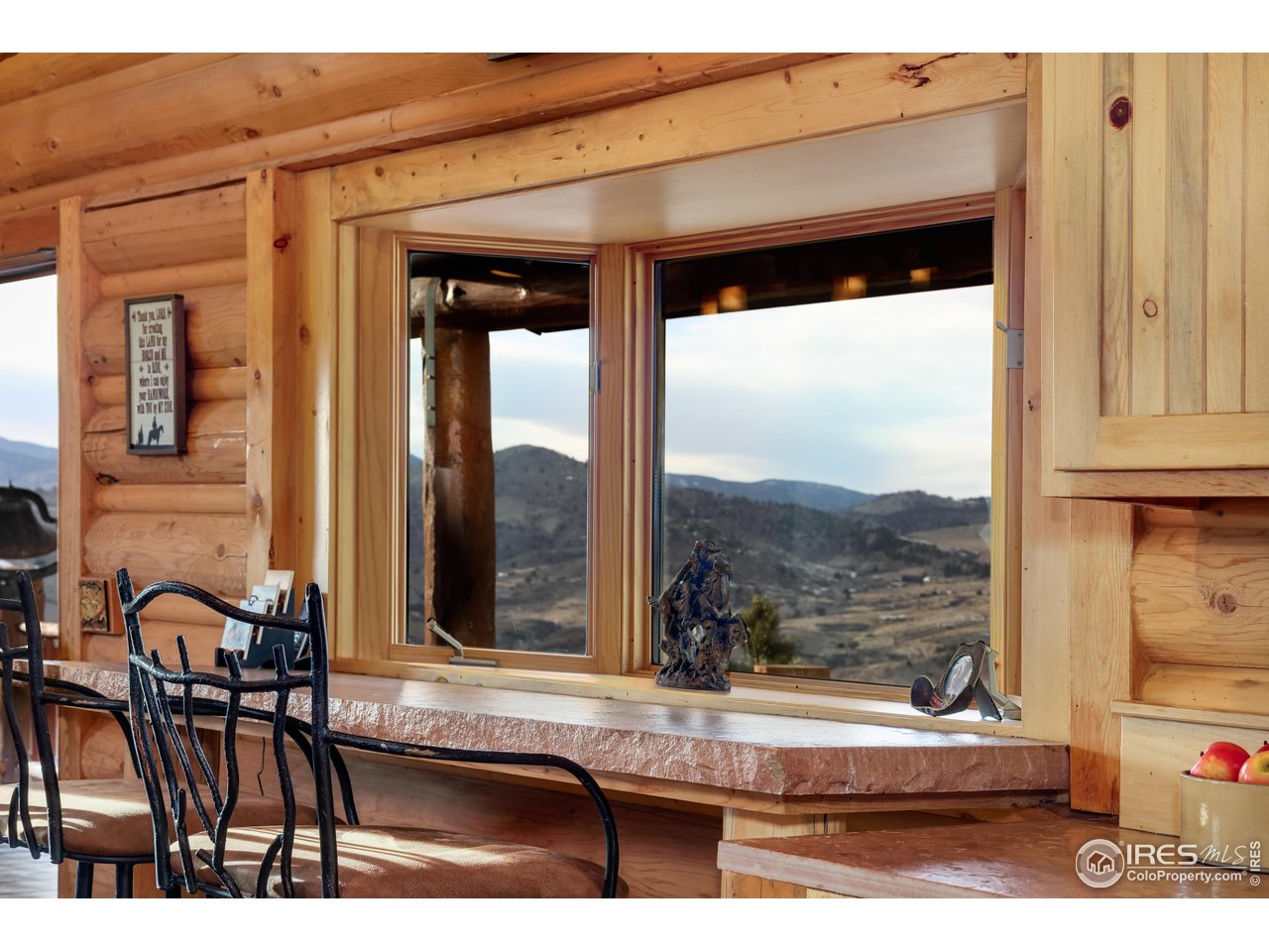 370 Blue Mountain Trail Lyons, CO 80540 - Photo 11 of 37