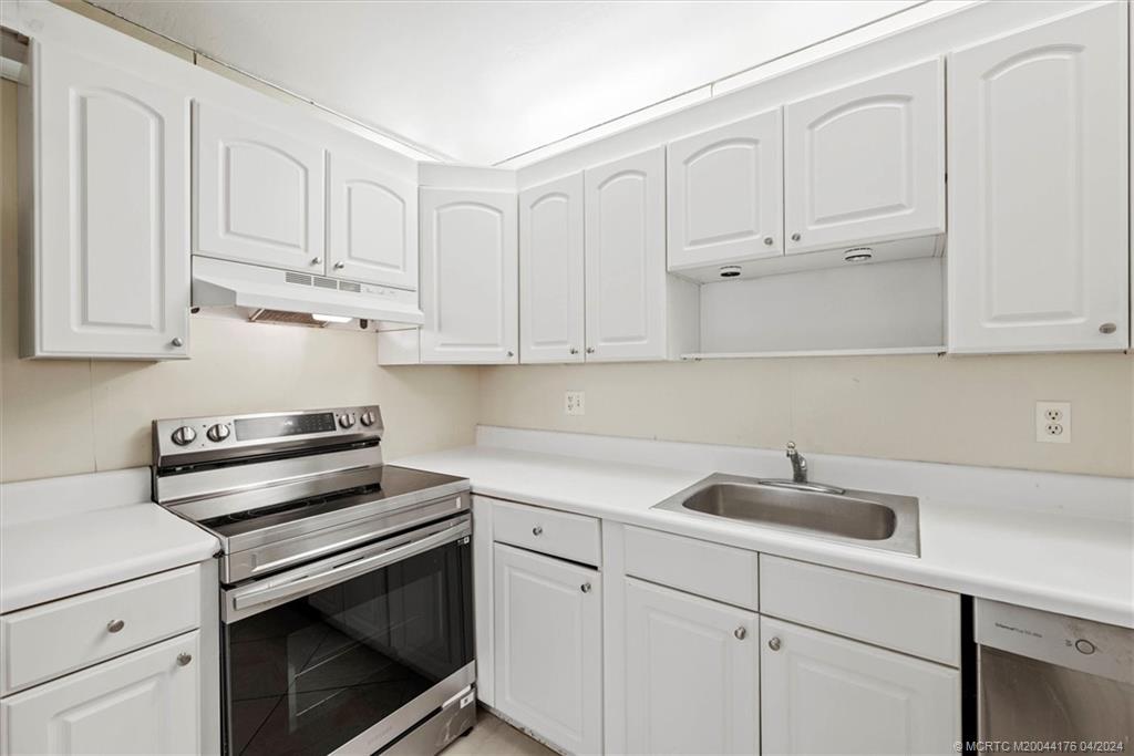 800 Northwest Fork Road, Unit 33 Stuart, FL 34994 - Photo 8 of 25 Gallery Image 8