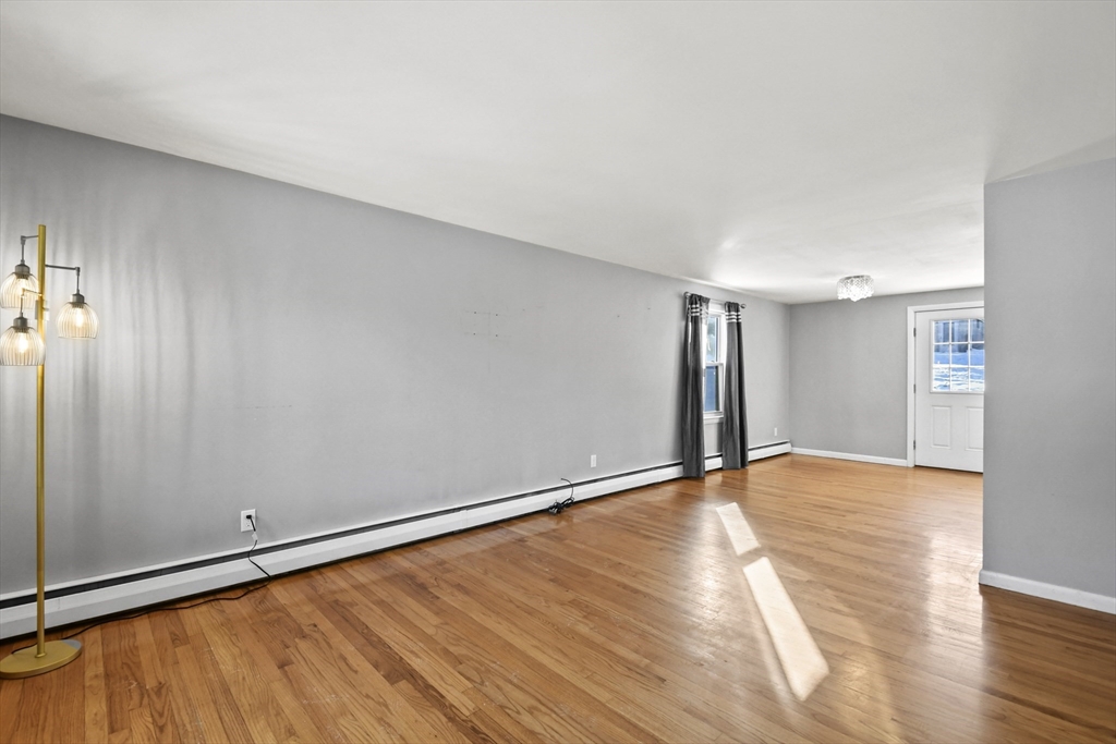 12 Brewster Road Worcester, MA 01602 - Photo 7 of 34 Gallery Image 7