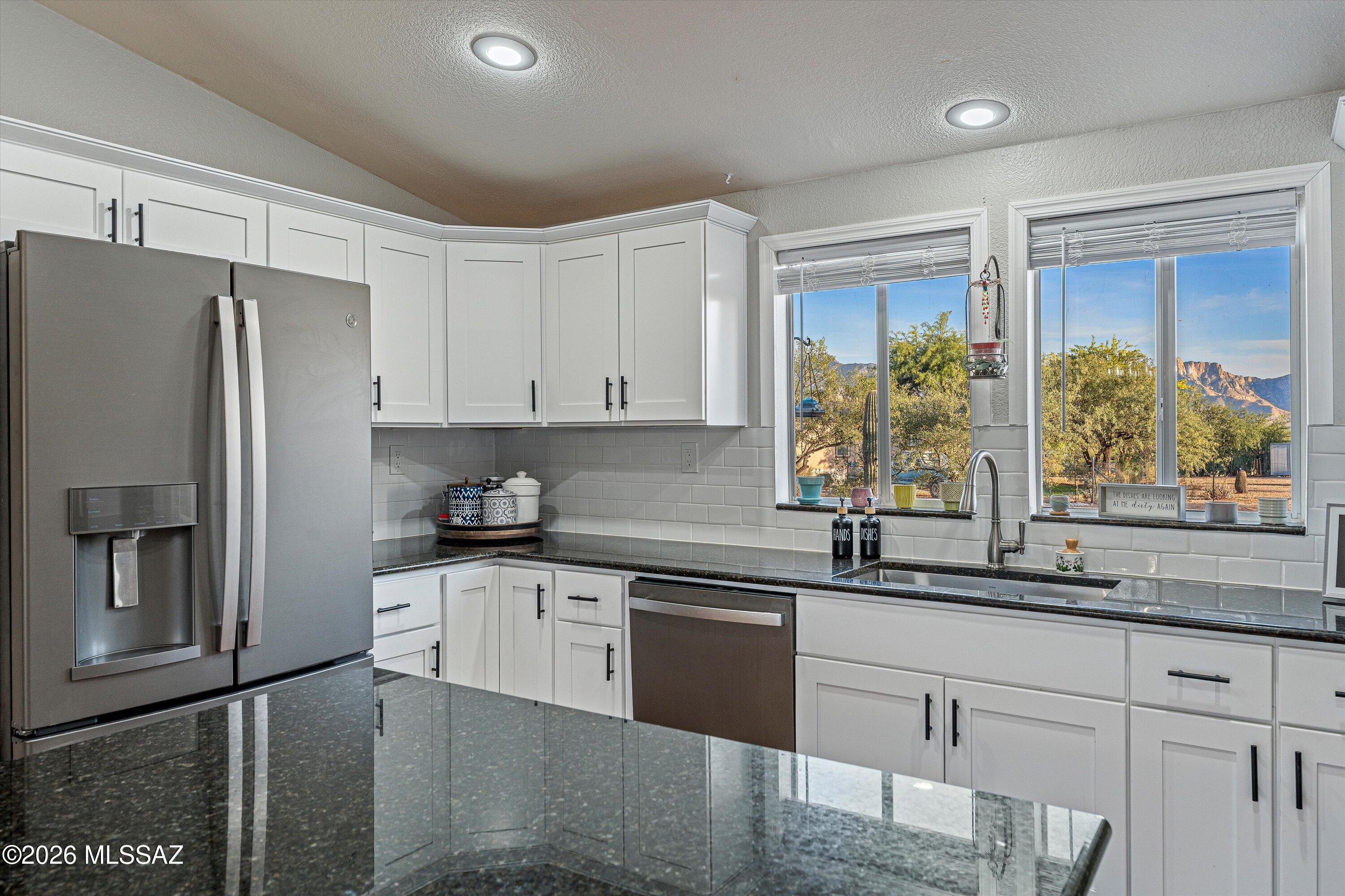 16120 North Elkins Road Tucson, AZ 85739 - Photo 20 of 51 20-Kitchen