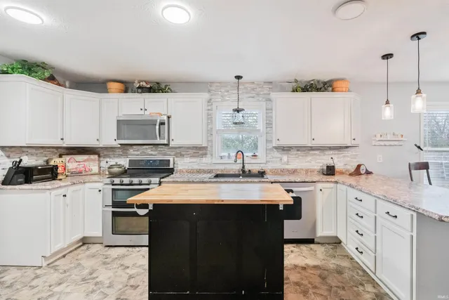 $269,900 | 8761 North 1300 East, Burnettsville, IN 47926