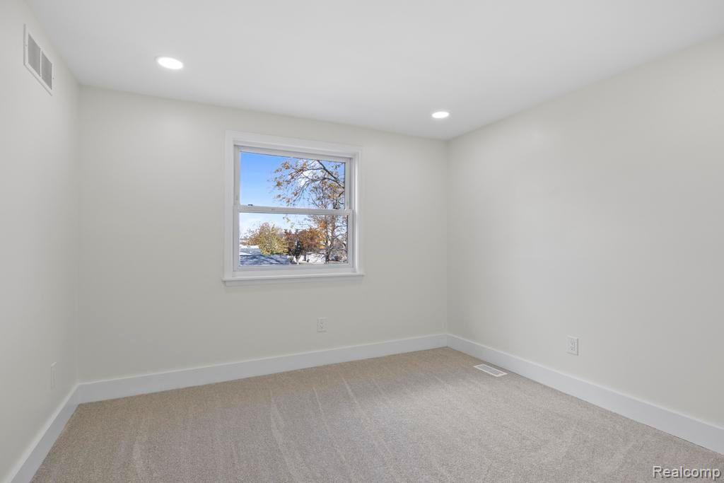 1621 Walnut Ridge Circle Canton, MI 48187 - Photo 36 of 61