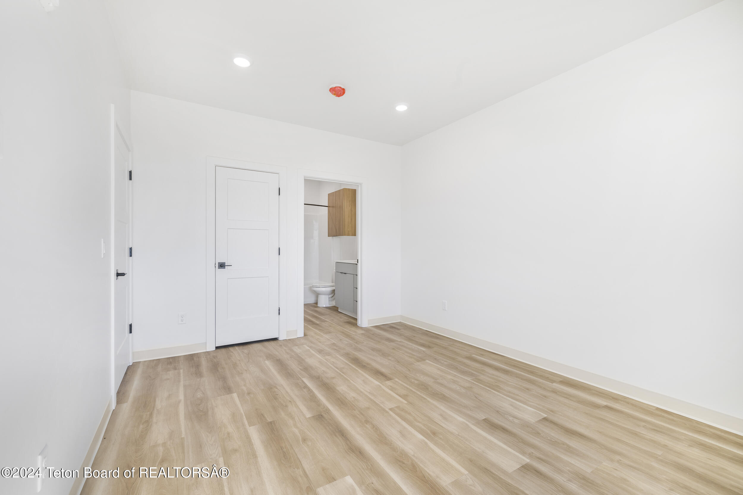 525 North First Street, Unit B104 Driggs, ID 83422 - Photo 7 of 33 11