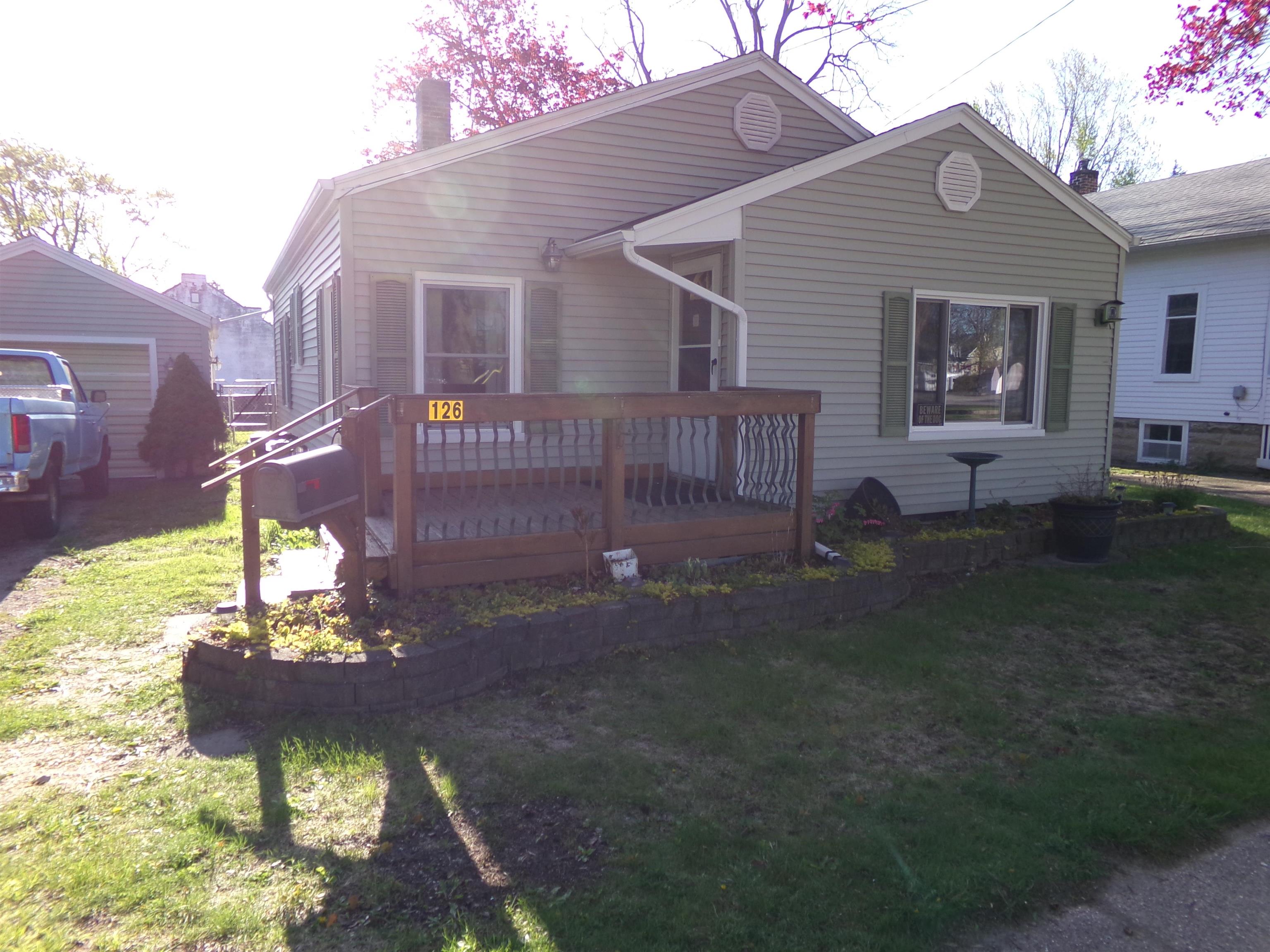 126 North Ithaca Street Ithaca, MI 48847 - Photo 1 of 39