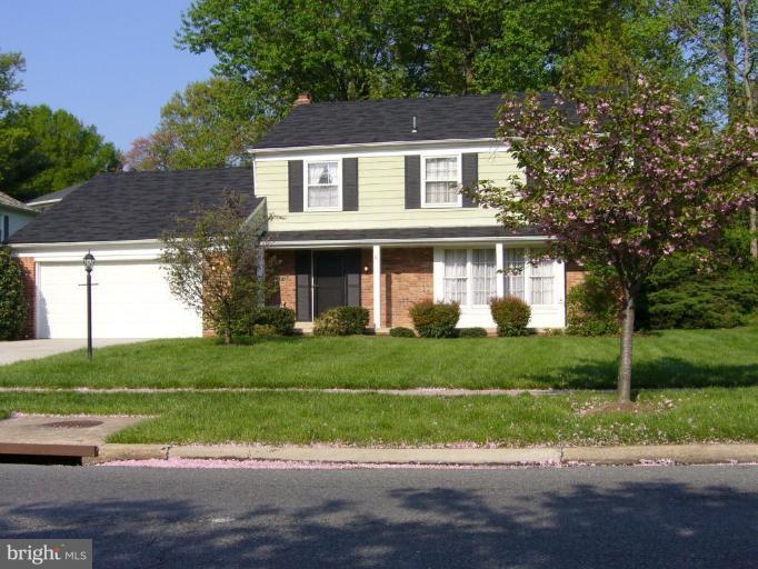 10820 Gainsborough Road Potomac, MD 20854 - Photo 1 of 15 Close To Everything
