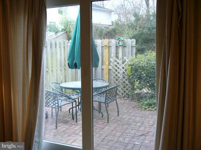 10820 Gainsborough Road Potomac, MD 20854 - Photo 13 of 15 Patio