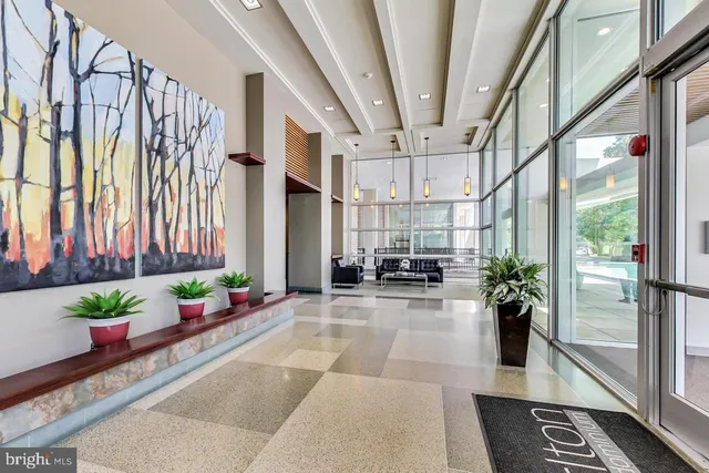 $1,650 | 4600 South Four Mile Run Drive, Unit 1035, Arlington, VA 22204