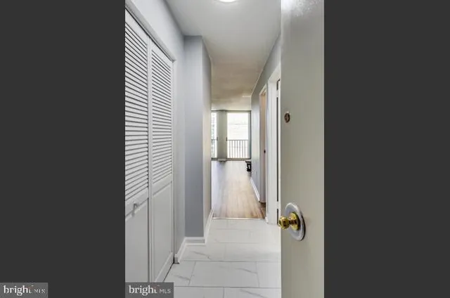 $1,650 | 4600 South Four Mile Run Drive, Unit 1035, Arlington, VA 22204