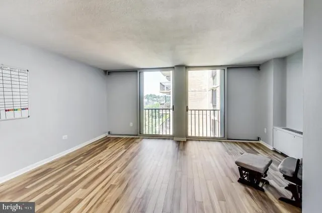 $1,650 | 4600 South Four Mile Run Drive, Unit 1035, Arlington, VA 22204