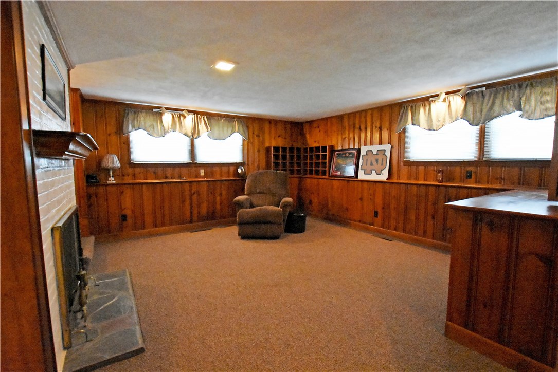 71 Bent Road East Providence, RI 02916 - Photo 25 of 34
