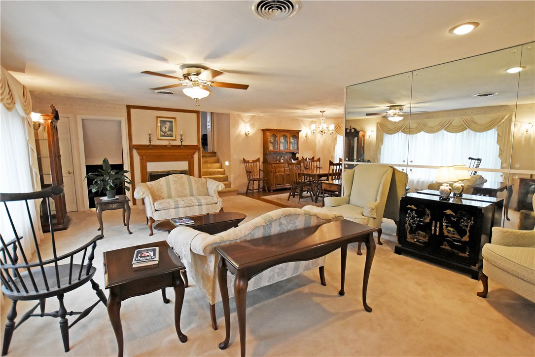 71 Bent Road East Providence, RI 02916 - Photo 3 of 34