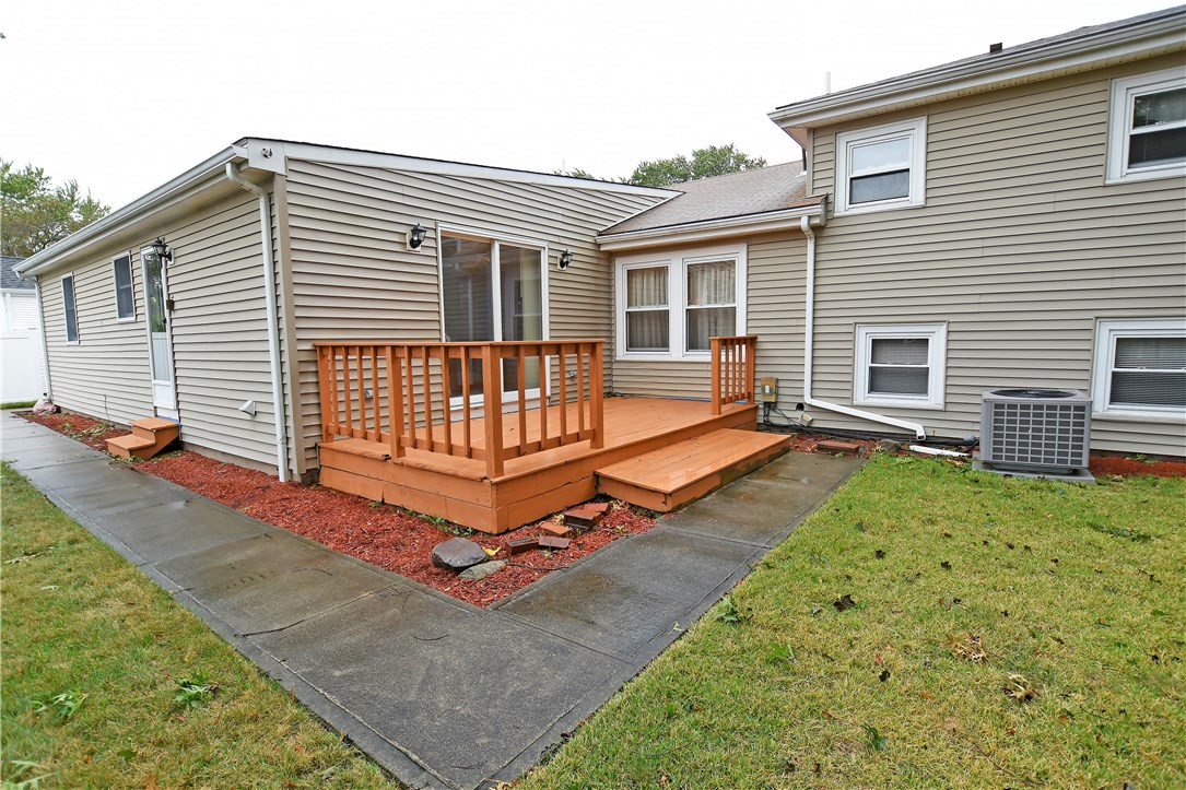 71 Bent Road East Providence, RI 02916 - Photo 32 of 34