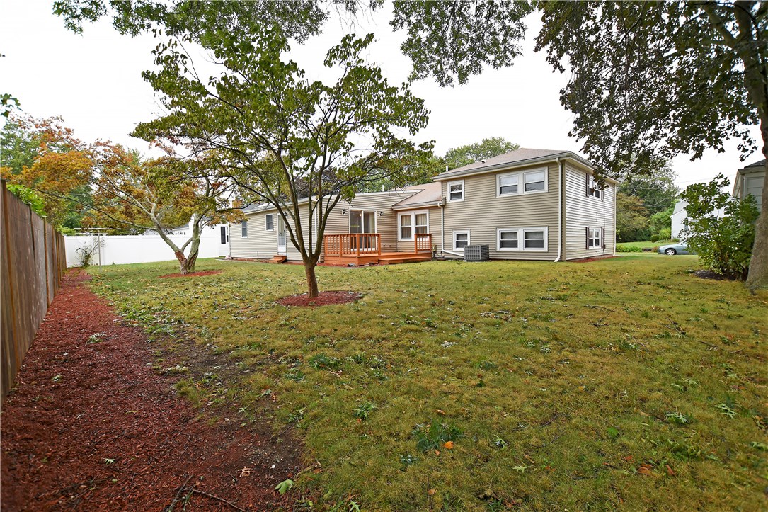 71 Bent Road East Providence, RI 02916 - Photo 33 of 34