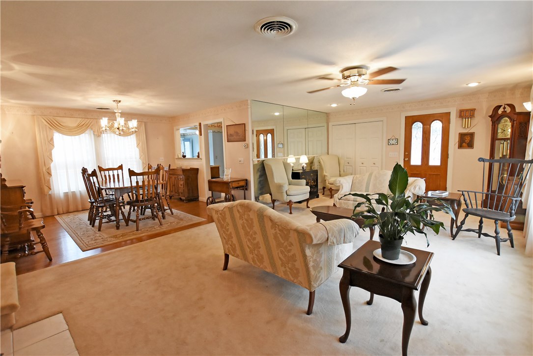 71 Bent Road East Providence, RI 02916 - Photo 5 of 34