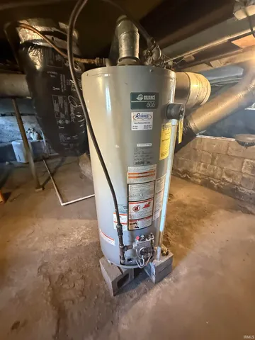 $164,900 | 1242 Dearborn Street, Huntington, IN 46750