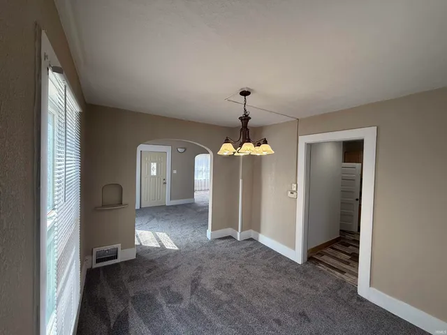 $164,900 | 1242 Dearborn Street, Huntington, IN 46750