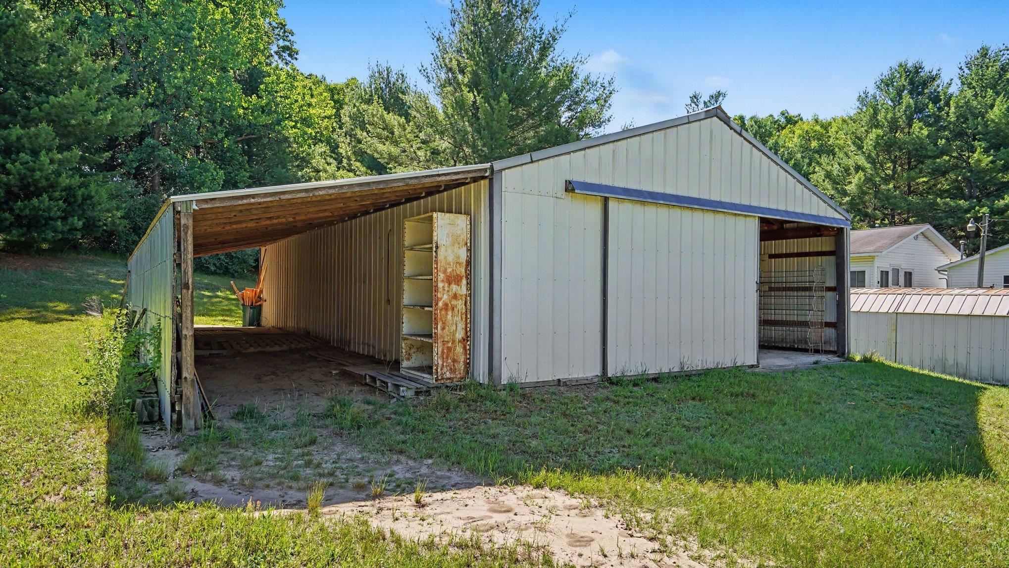 10221 Church Road Vestaburg, MI 48891 - Photo 28 of 46 1947097-8620d779-d69d-4933-9721-dd0f111dc146.JPG