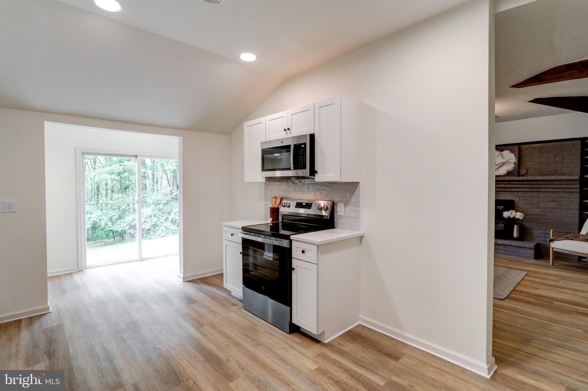 42 Heidi Road Delta, PA 17314 - Photo 4 of 36