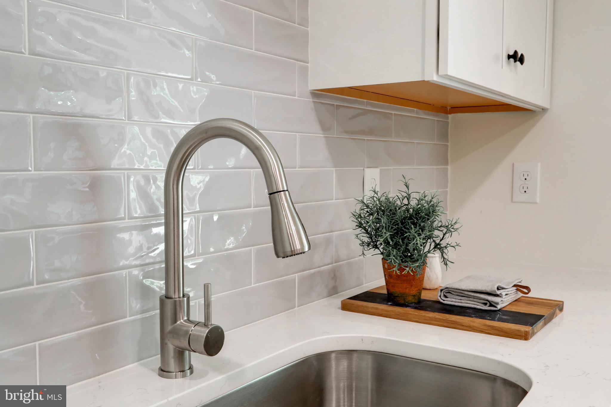 42 Heidi Road Delta, PA 17314 - Photo 6 of 36