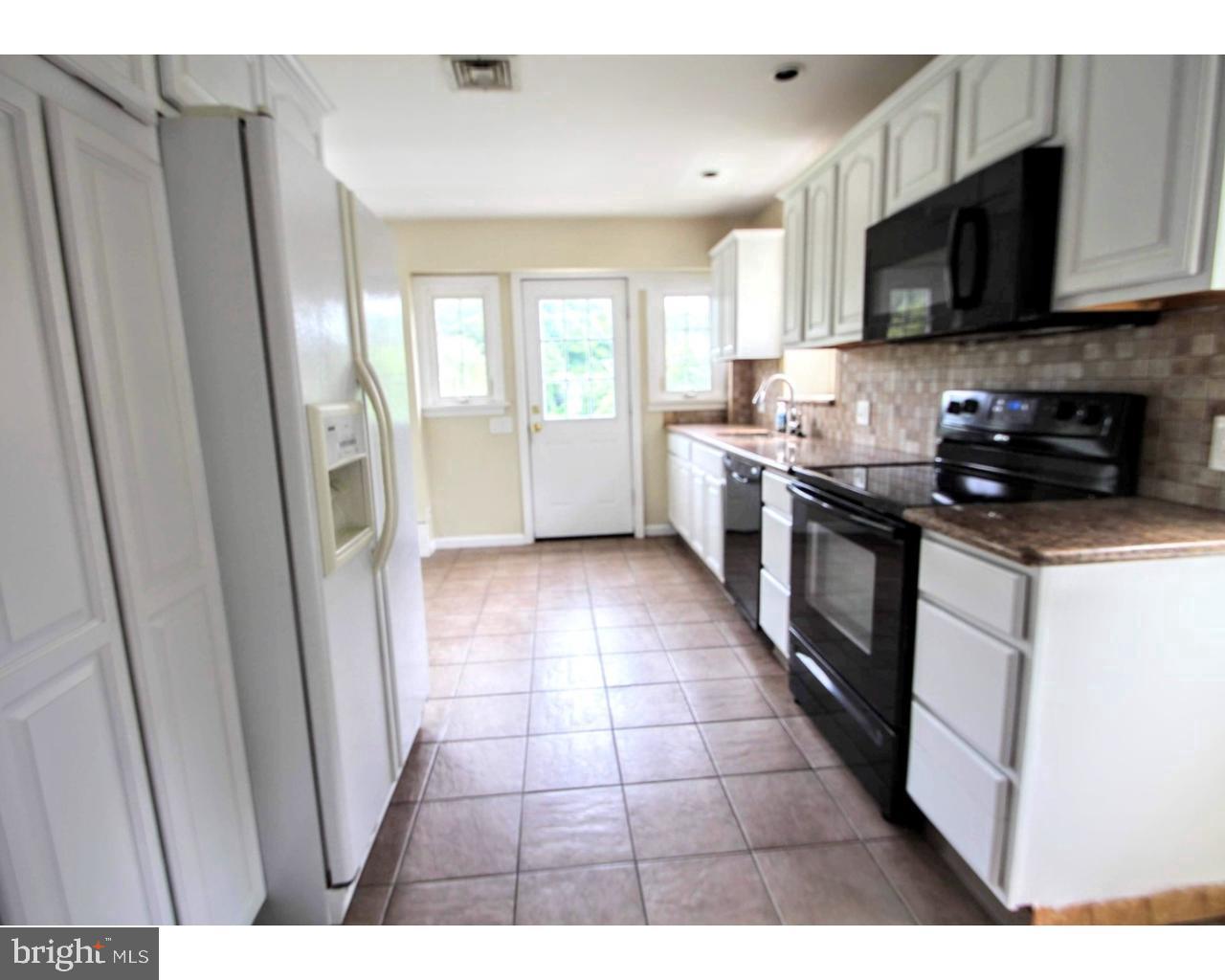 2325 Valley Road Huntingdon Valley, PA 19006 - Photo 6 of 18