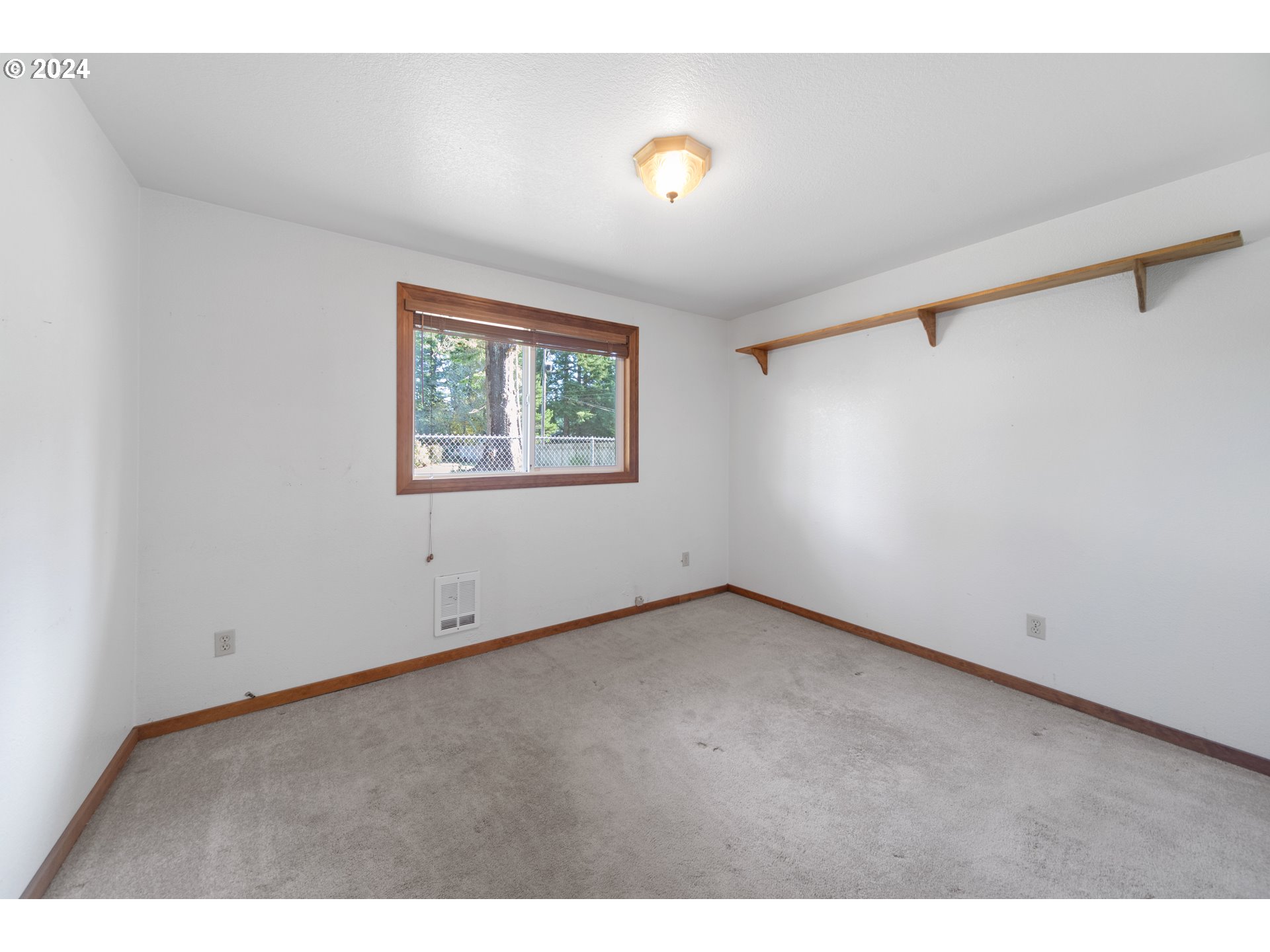 1135 1st Street Northeast Bandon, OR 97411 - Photo 15 of 45