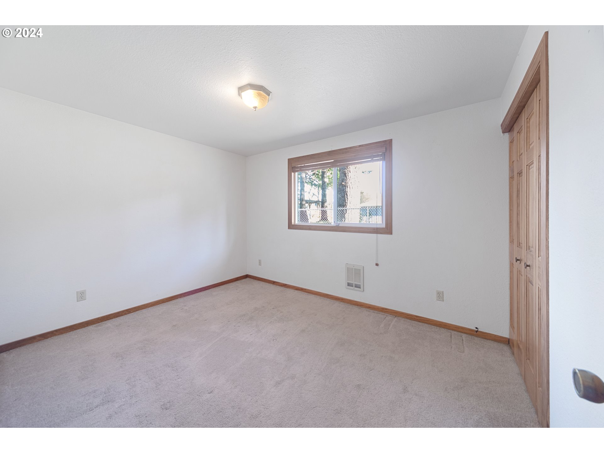 1135 1st Street Northeast Bandon, OR 97411 - Photo 20 of 45