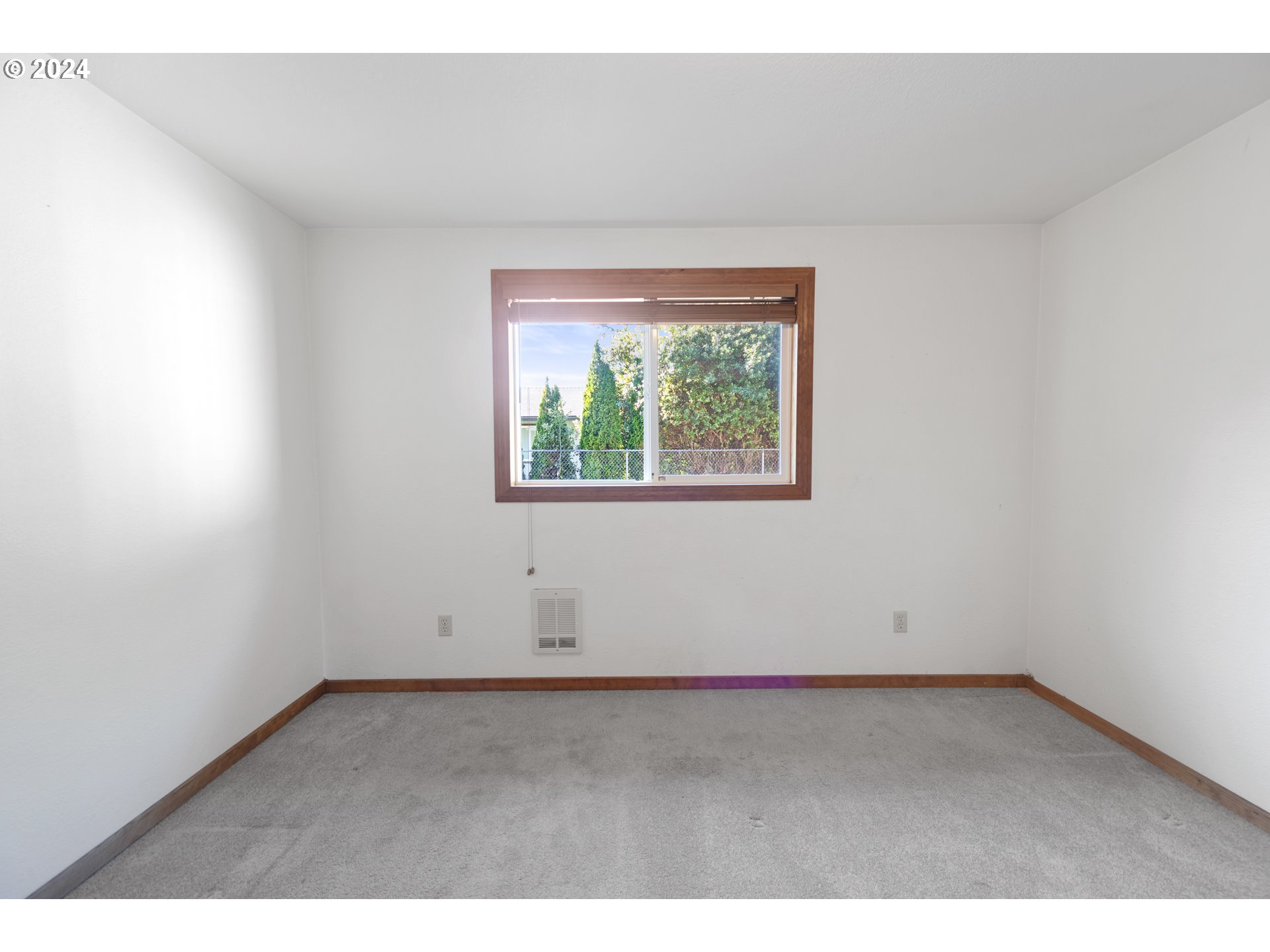 1135 1st Street Northeast Bandon, OR 97411 - Photo 26 of 45