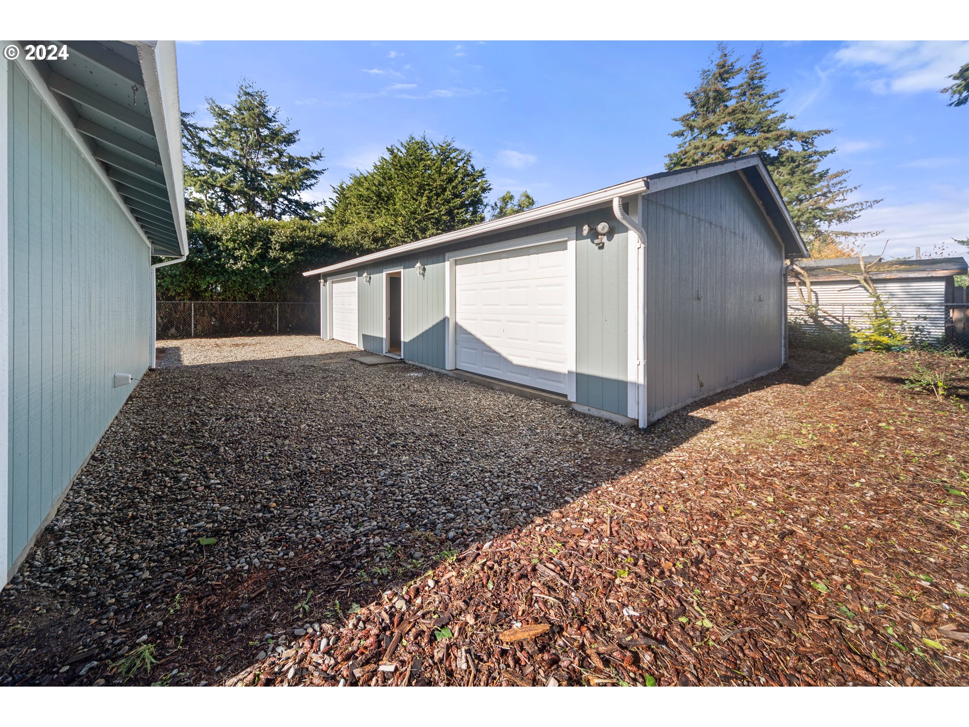 1135 1st Street Northeast Bandon, OR 97411 - Photo 4 of 45